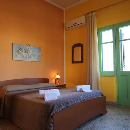 Cefalù stay Cefalù